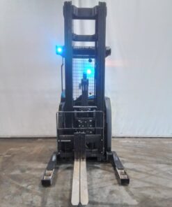 Alternative view of Hyster 27575